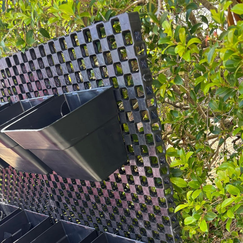 Load image into Gallery viewer, DIY Vertical Garden Kit - 30mm Screen (1150mm x 1150mm) - 12 Pots