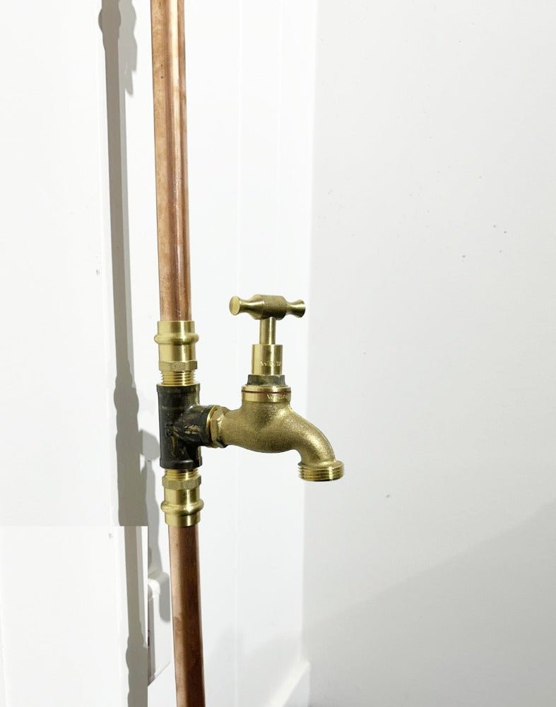 Load image into Gallery viewer, Footwash tap side on view