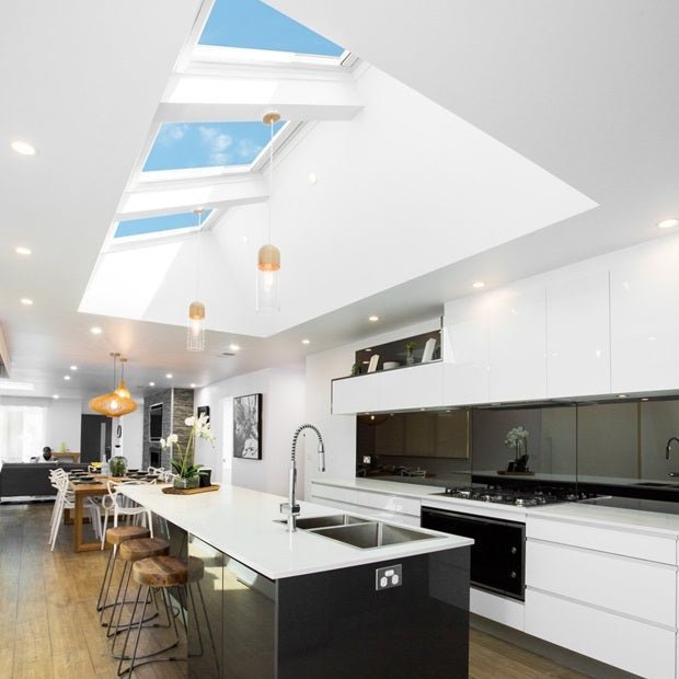 Load image into Gallery viewer, VELUX VS Manual Opening Skylight - VEL-VS2004 C01 - Eco Sustainable House