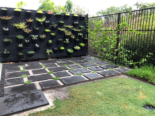 Outdoor Privacy Screen Ideas from Eco Sustainable House